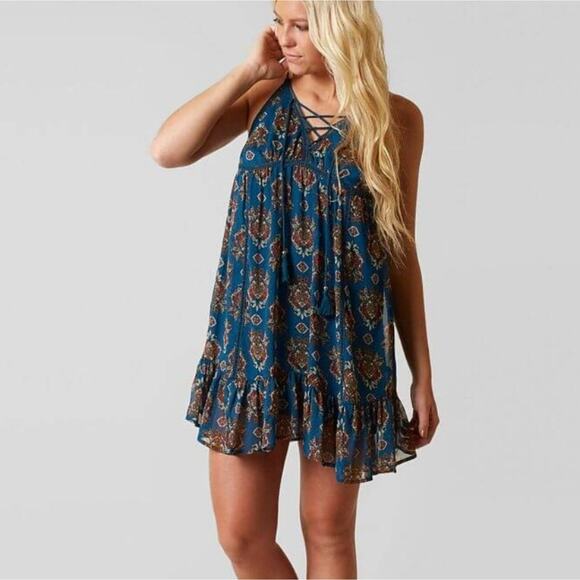 Coco + Jaimeson Dresses & Skirts - Coco + Jaimeson NWT rough water boho chiffon mini dress woman's size small